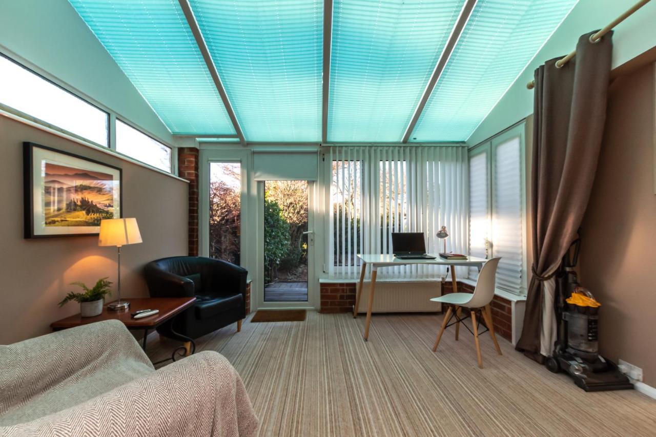 Cheerful 3-Bedroom Douglas House With Patio Southampton Extérieur photo