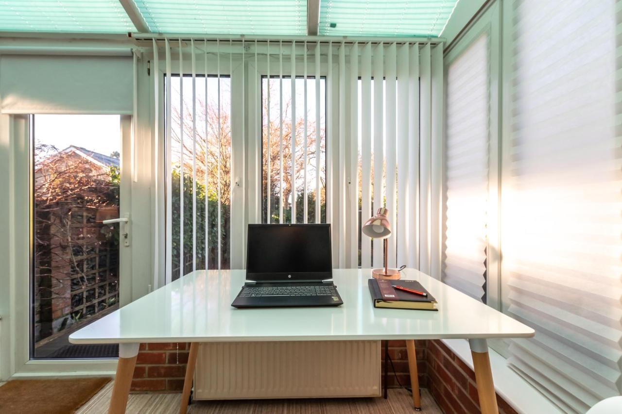 Cheerful 3-Bedroom Douglas House With Patio Southampton Extérieur photo