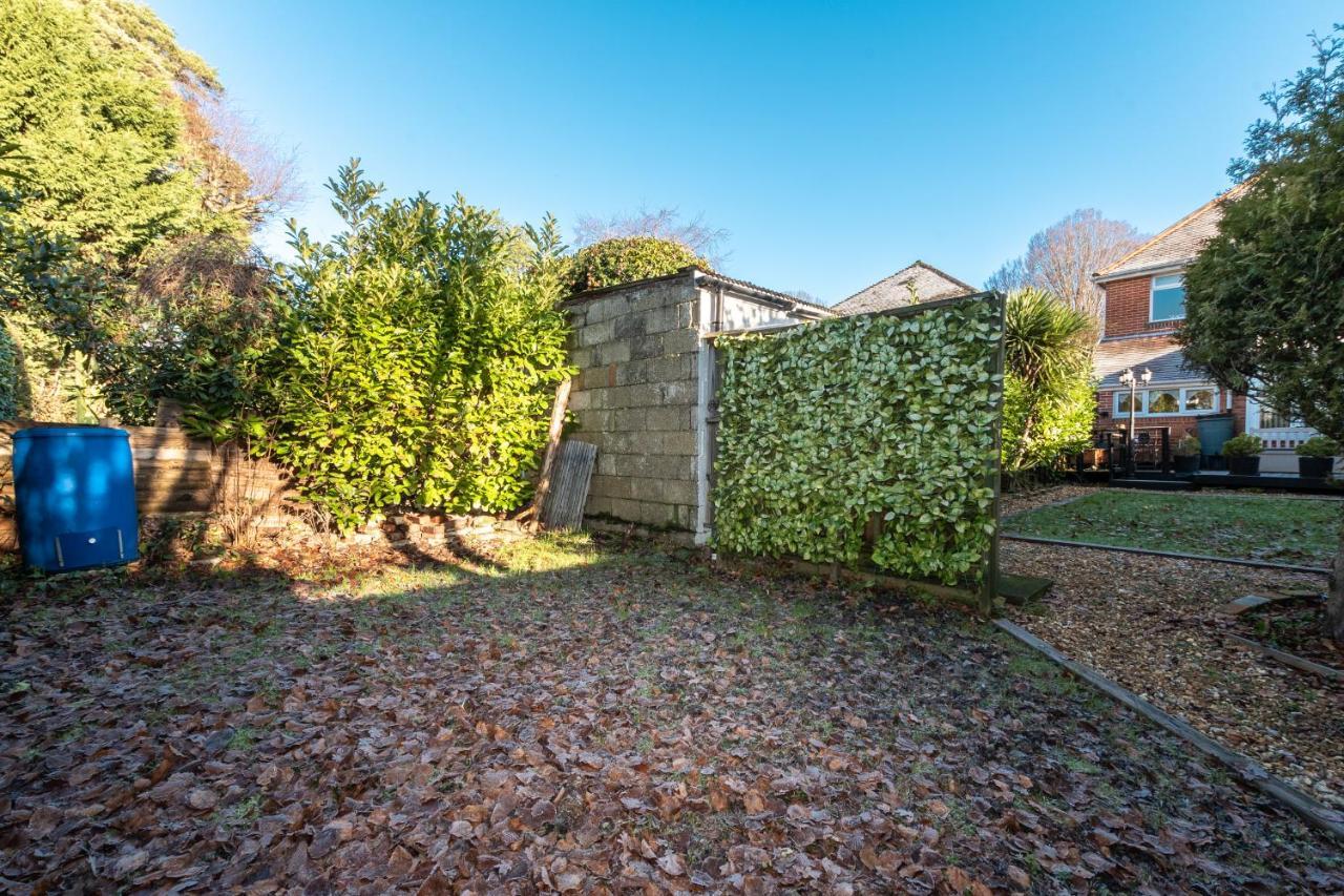 Cheerful 3-Bedroom Douglas House With Patio Southampton Extérieur photo