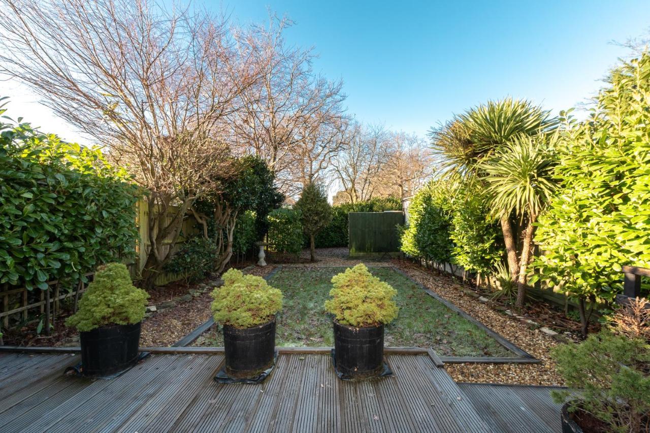 Cheerful 3-Bedroom Douglas House With Patio Southampton Extérieur photo